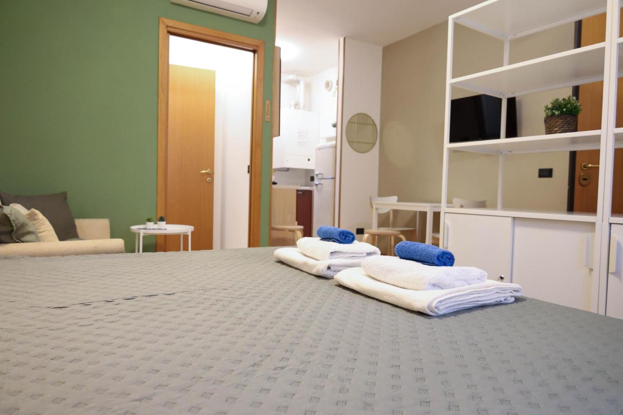 Apartmán Nel Centro Di Desenzano Desenzano del Garda Exteriér fotografie