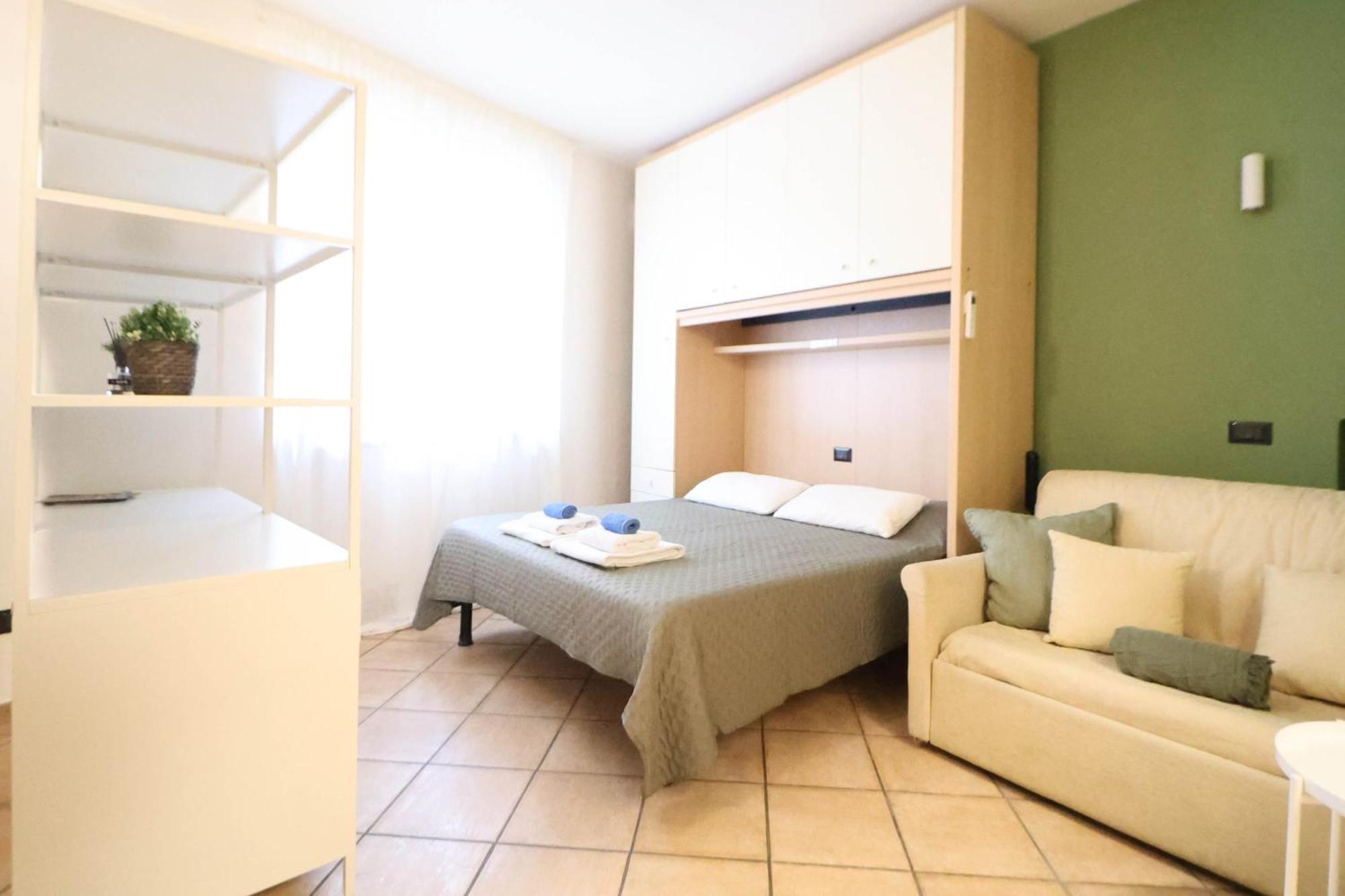 Apartmán Nel Centro Di Desenzano Desenzano del Garda Exteriér fotografie