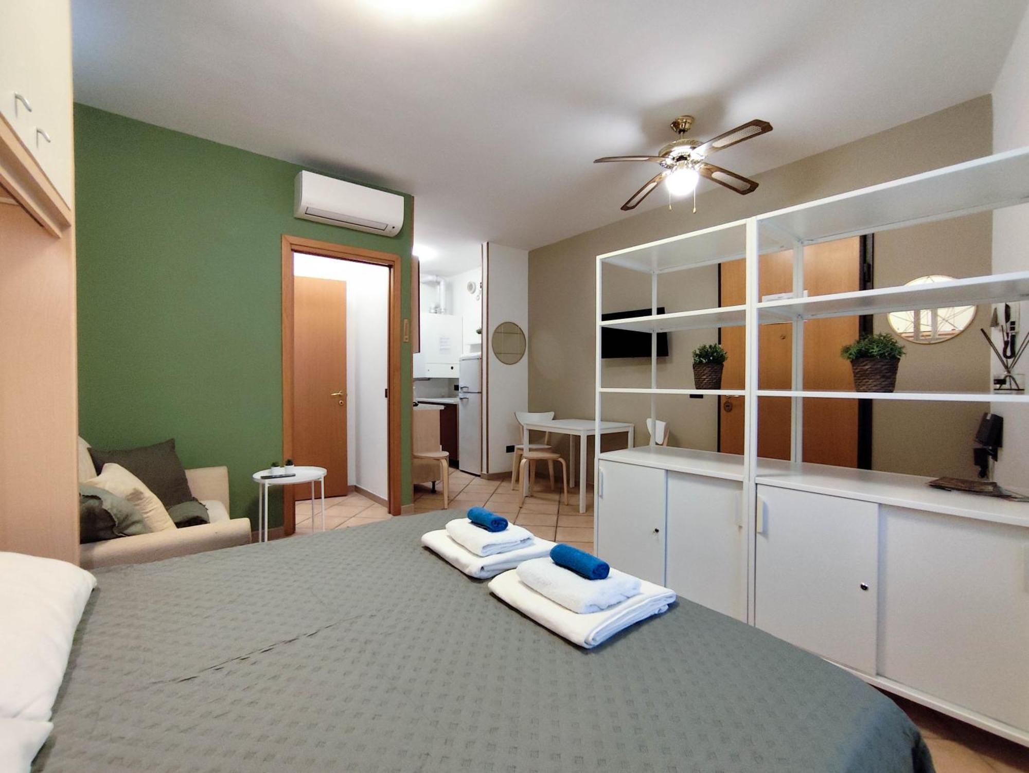 Apartmán Nel Centro Di Desenzano Desenzano del Garda Exteriér fotografie