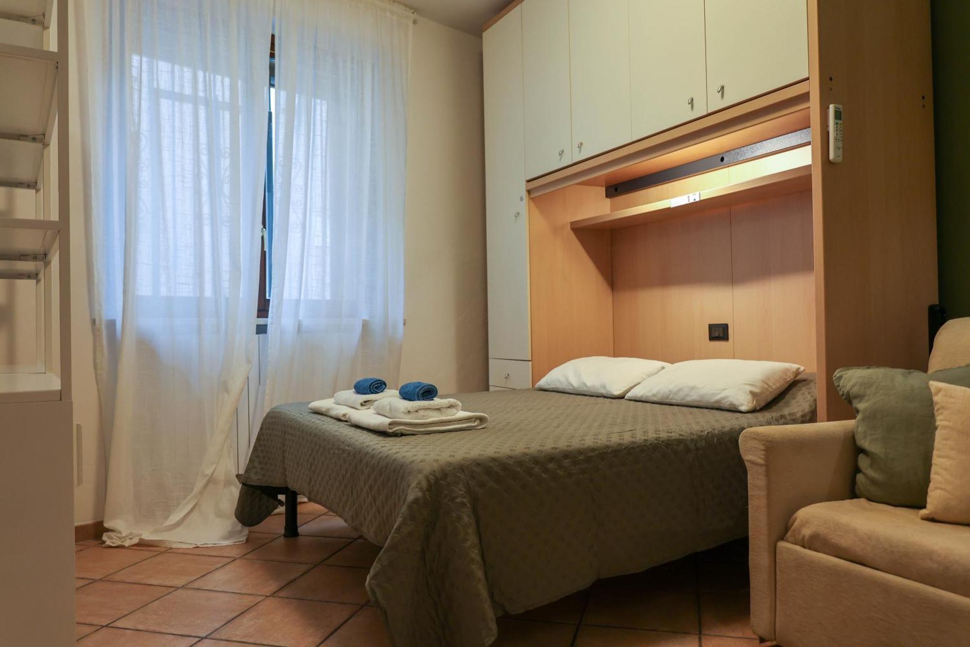 Apartmán Nel Centro Di Desenzano Desenzano del Garda Exteriér fotografie