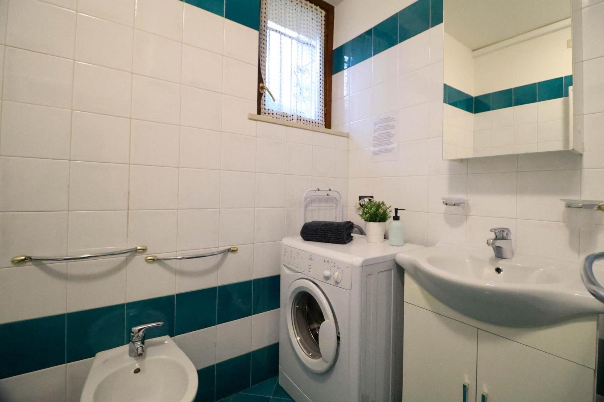 Apartmán Nel Centro Di Desenzano Desenzano del Garda Exteriér fotografie