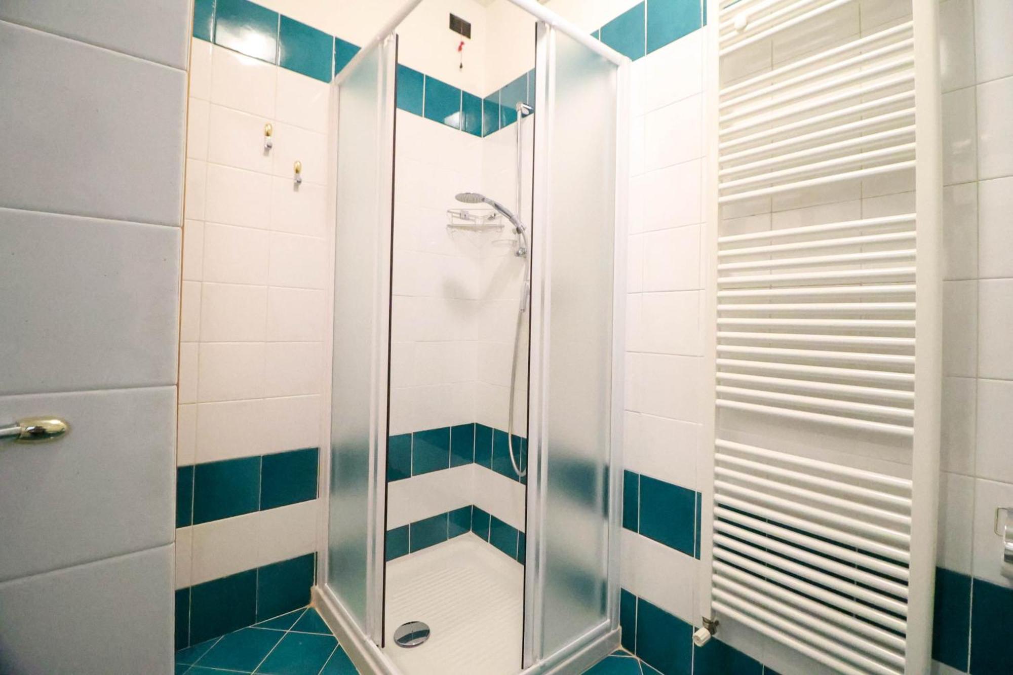 Apartmán Nel Centro Di Desenzano Desenzano del Garda Exteriér fotografie
